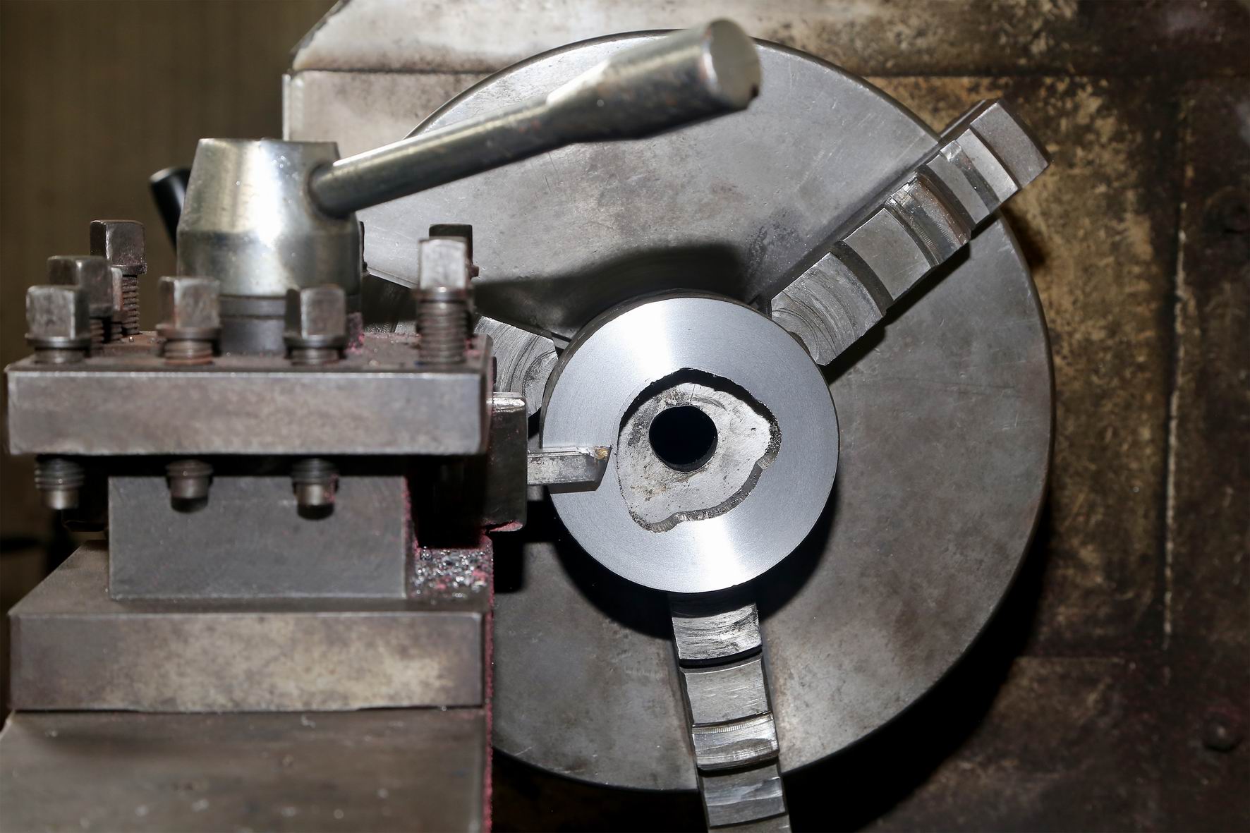 round tooling for special chocolate tin mold